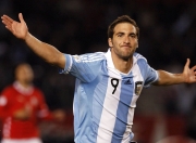 开云平台-雷霆险胜快船，杜兰特在英超争冠接管比赛