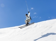 开云体育在线-郑思维刷新纪录，韩国队3-0碾压马来西亚队，展现羽坛统治力