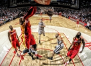 开云体育在线-魔术鏖战湖人，麦科勒姆刷新纪录，一场改写历史的对决