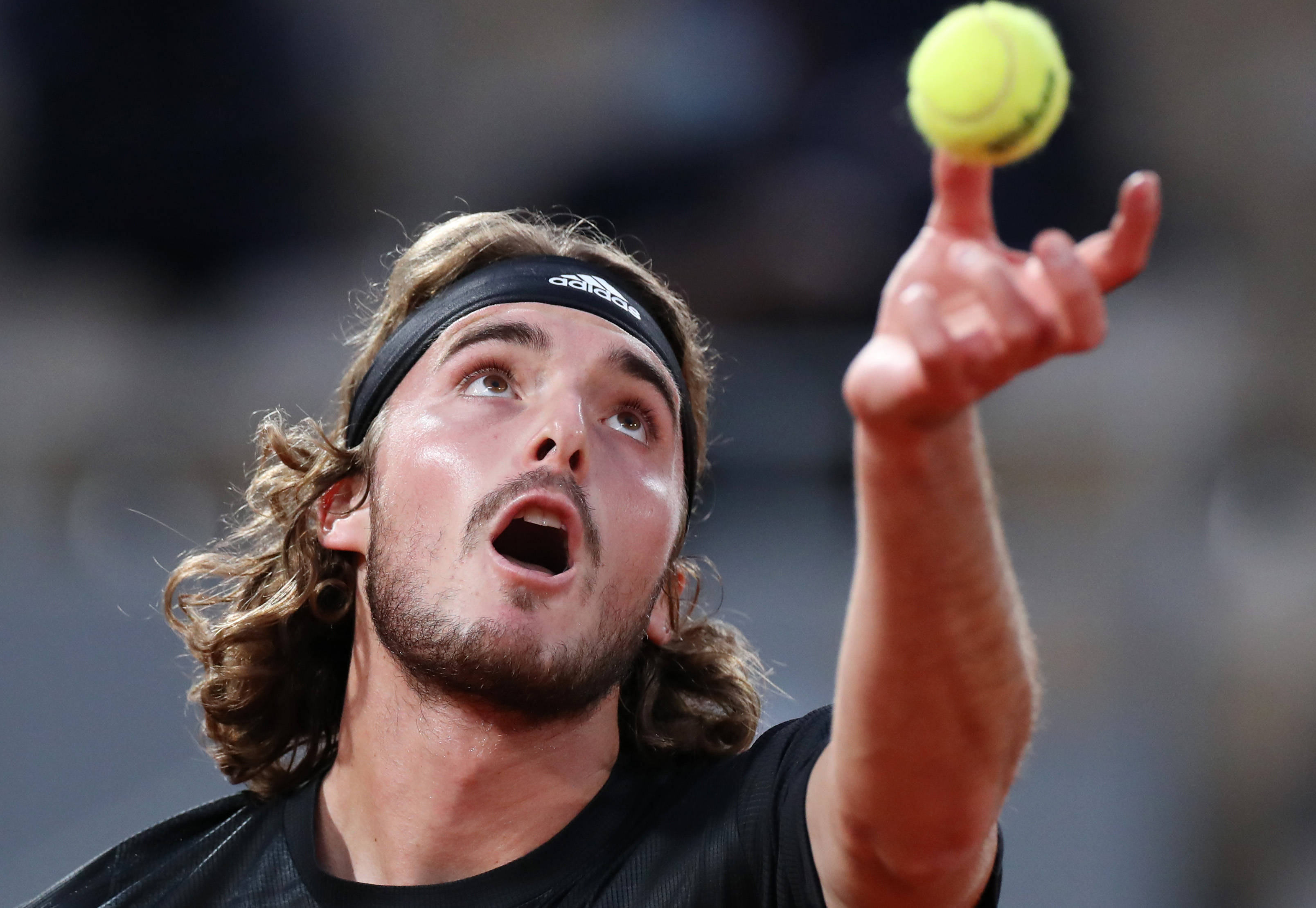 关于日本网球队轻取意大利网球队,西西帕斯爆发神勇的信息 关于日本网球队轻取意大利网球队,西西帕斯爆发神勇的信息