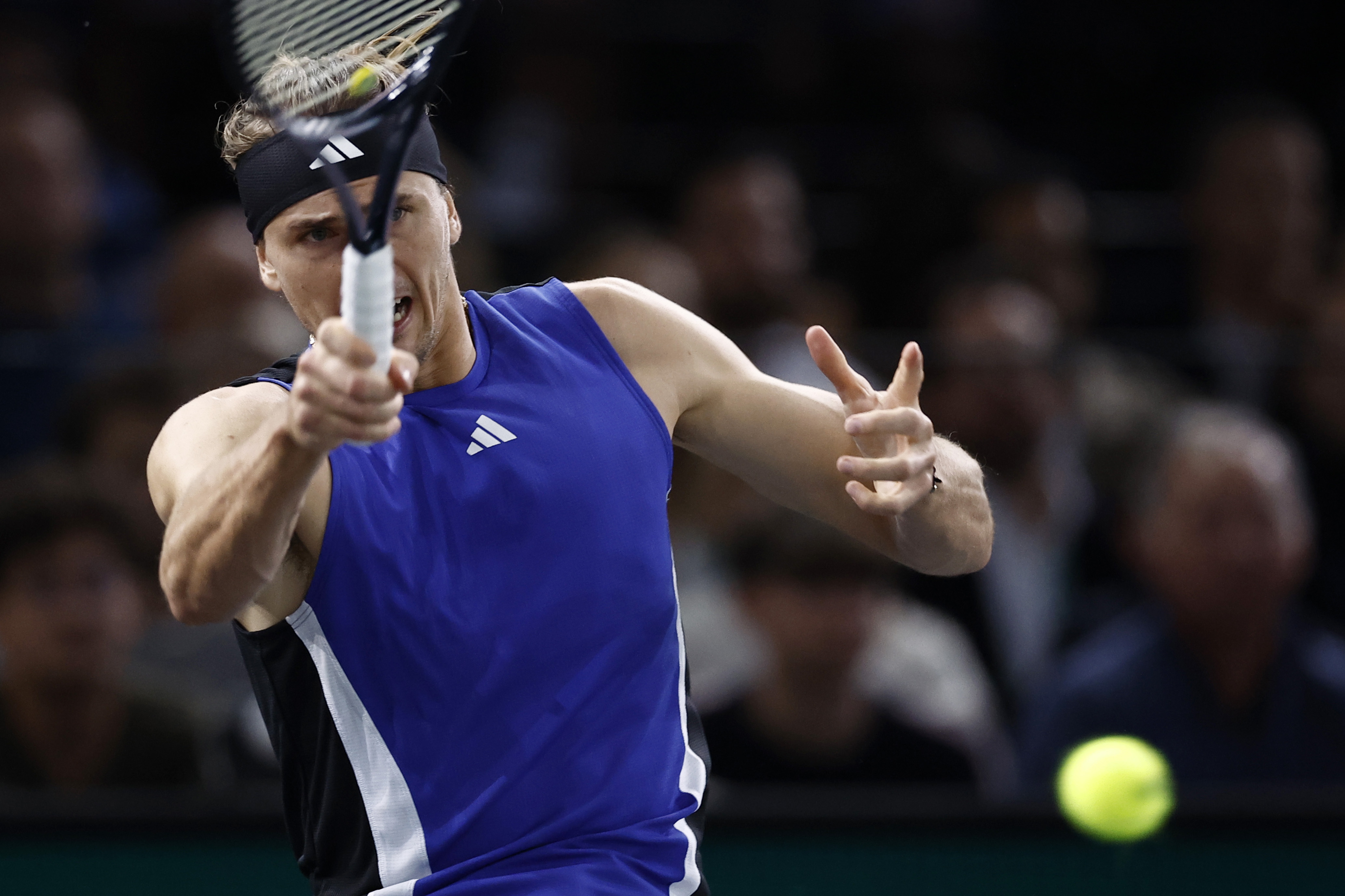 世界网球队翻盘欧洲网球队,兹维列夫一己之力扛起全队的简单介绍 世界网球队翻盘欧洲网球队,兹维列夫一己之力扛起全队的简单介绍