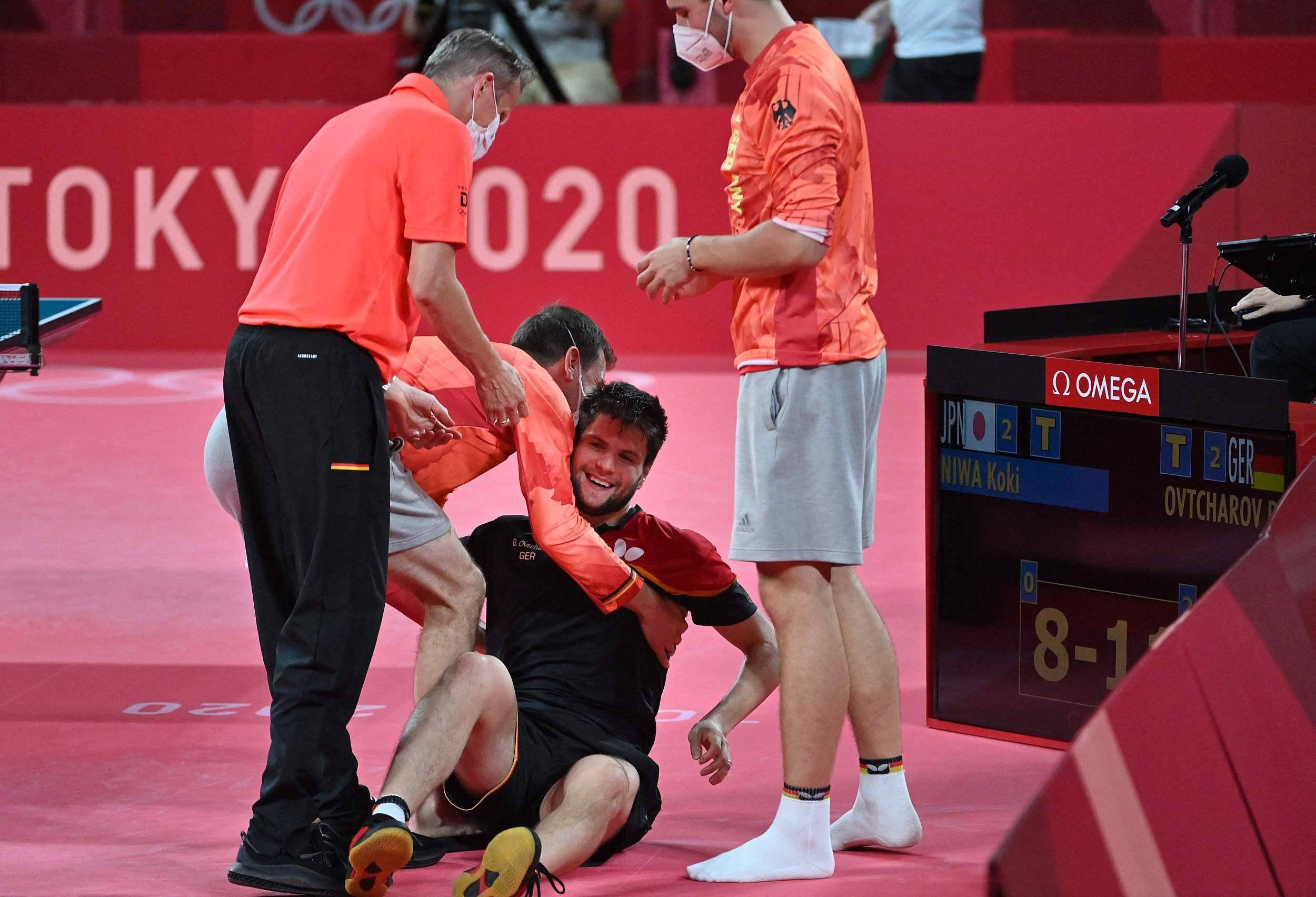 中国乒乓球队血洗英国乒乓球队,奥恰洛夫统治全场的简单介绍 中国乒乓球队血洗英国乒乓球队,奥恰洛夫统治全场的简单介绍