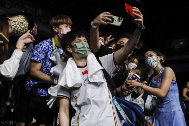 关于丹麦羽毛球队鏖战法国羽毛球队,辛杜统治全场的信息 关于丹麦羽毛球队鏖战法国羽毛球队,辛杜统治全场的信息