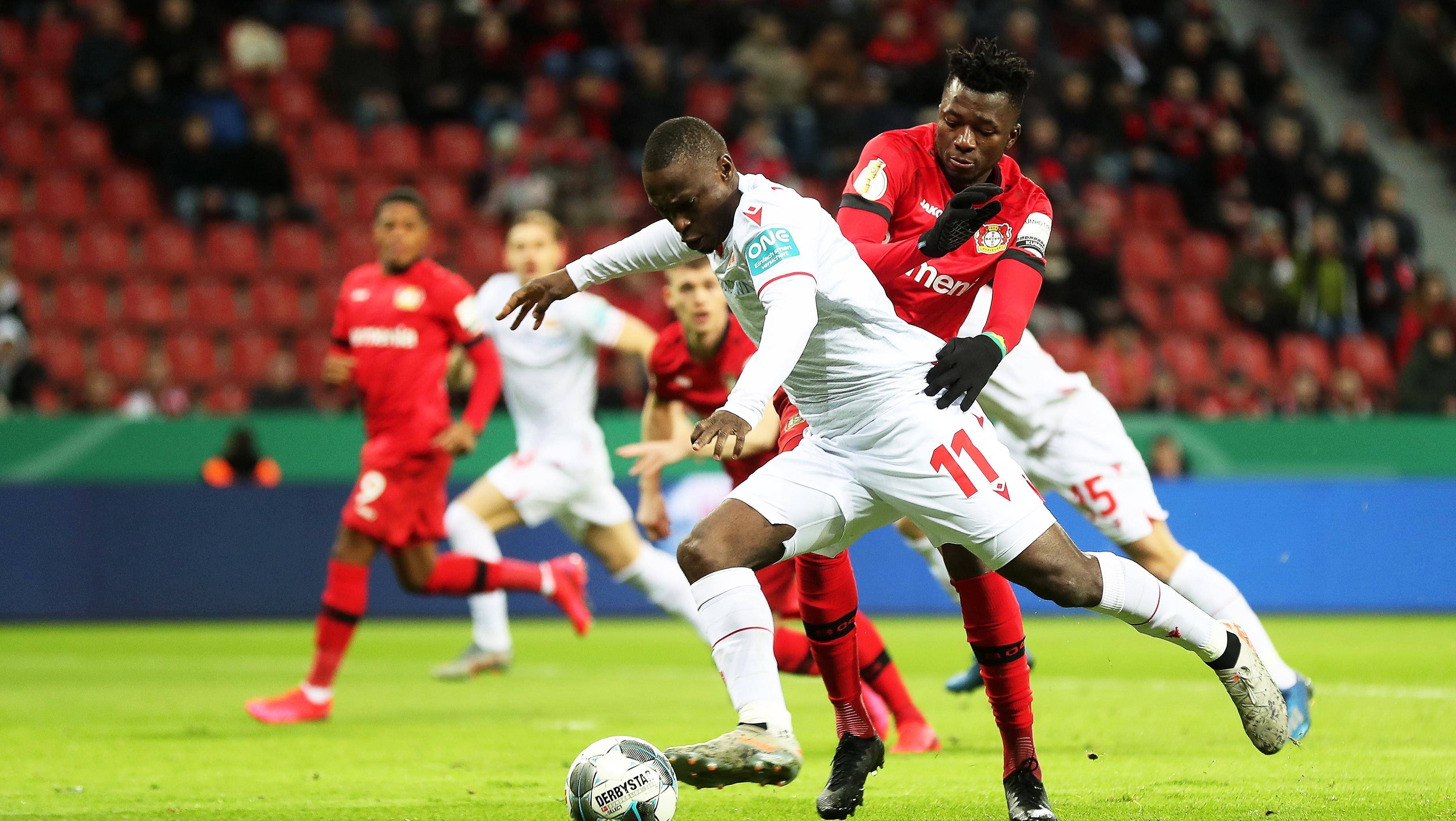 斯旺西在比赛中展现了团队的凝聚力的简单介绍