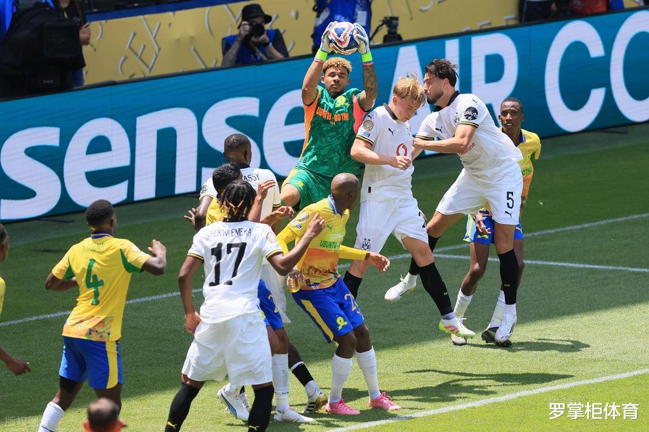 多特蒙德客场惊险逆转,豪取三分 多特蒙德客场惊险逆转,豪取三分