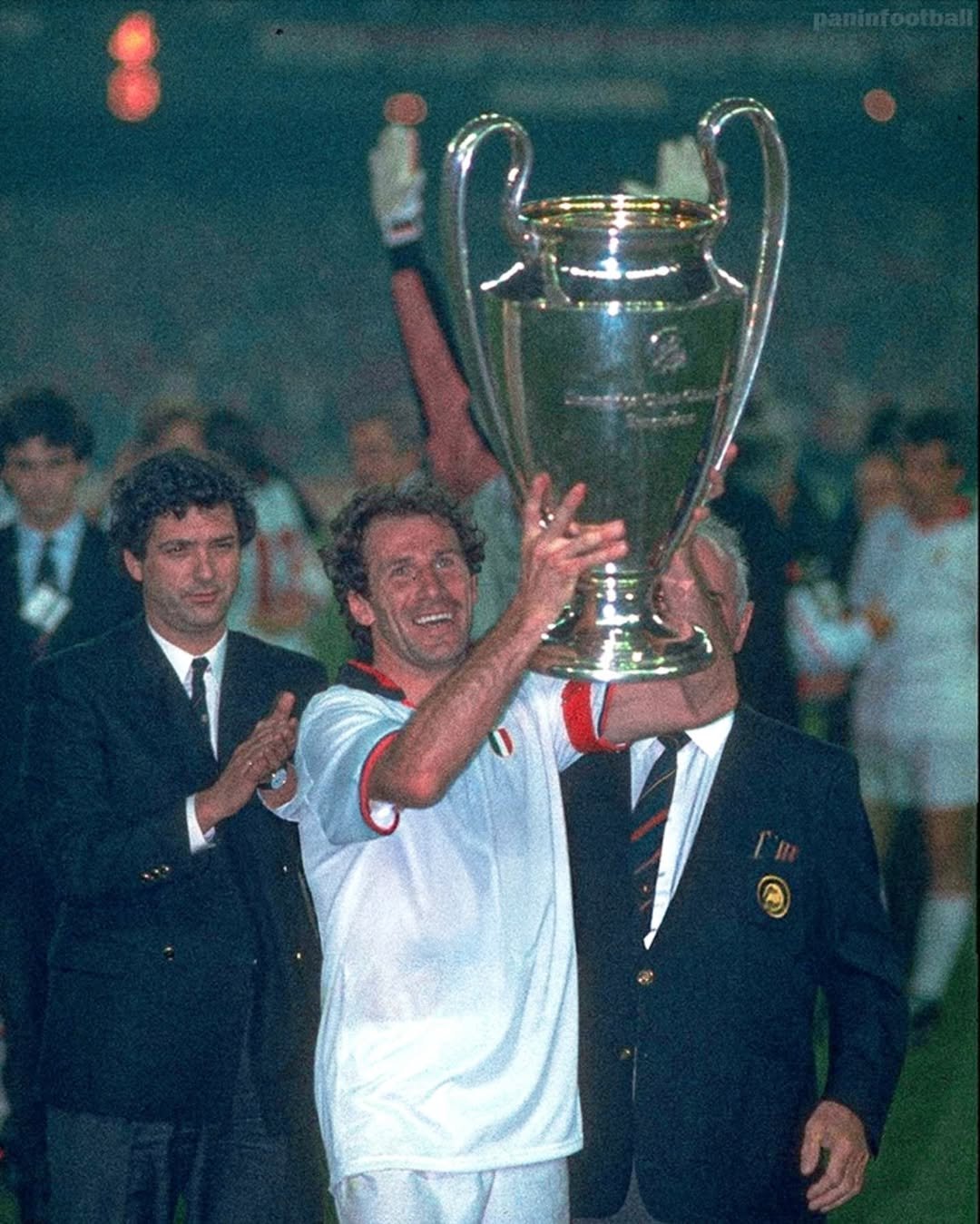 AC米兰逆转丹麦,马丁内利惊艳四座的简单介绍 AC米兰逆转丹麦,马丁内利惊艳四座的简单介绍