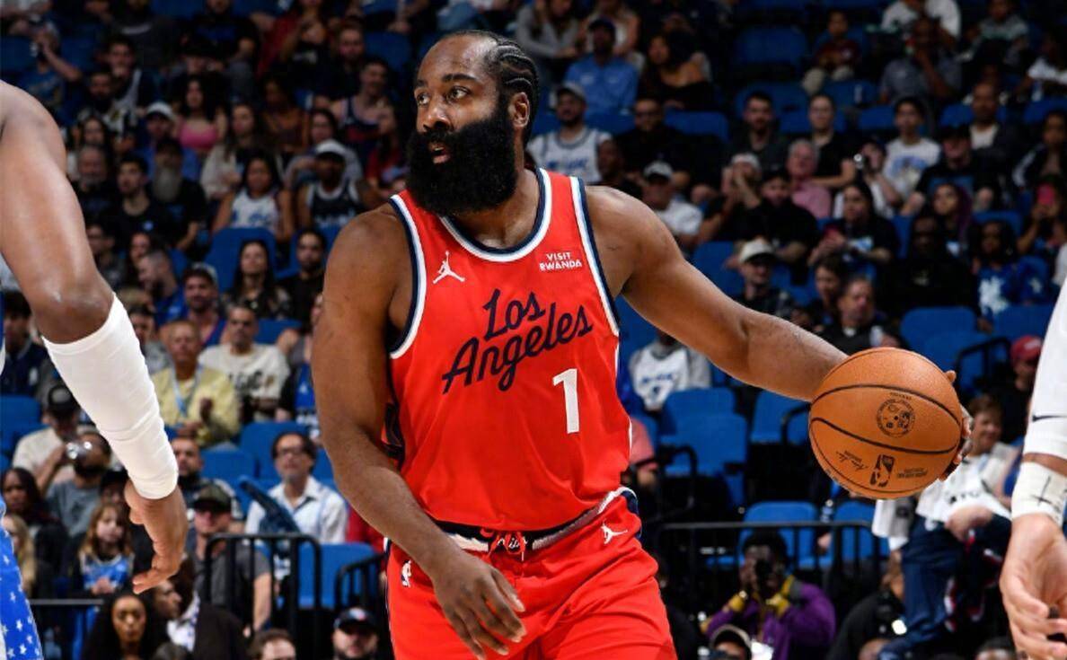 青岛队碾压魔术,哈登统治全场 青岛队碾压魔术,哈登统治全场