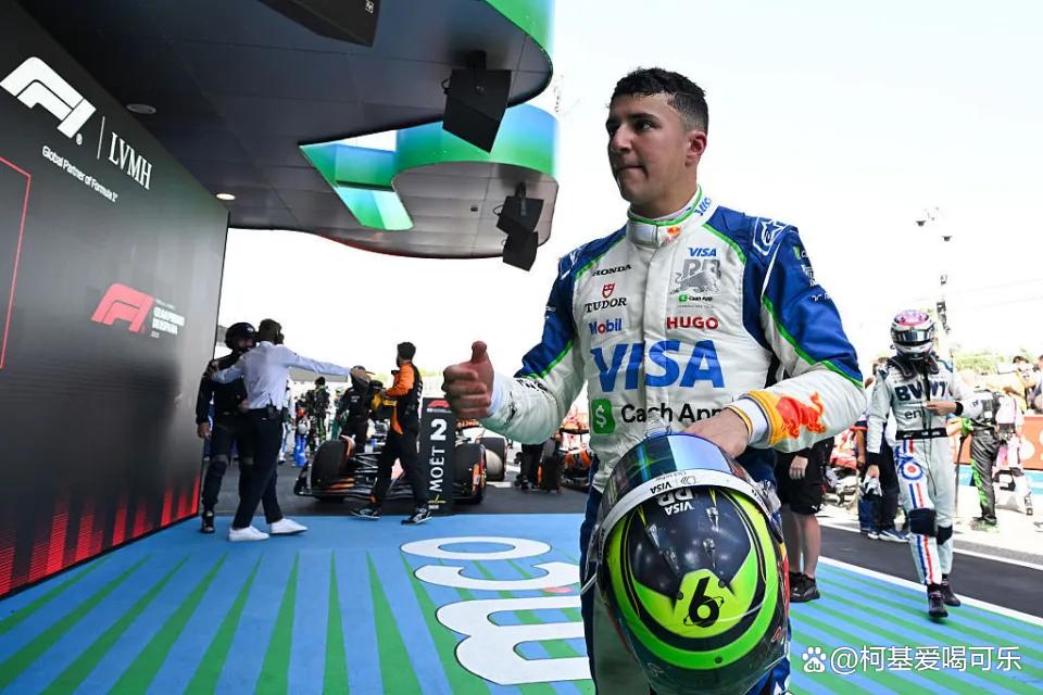 索伯车队轻取红牛二队,佩雷兹刷新纪录的简单介绍 索伯车队轻取红牛二队,佩雷兹刷新纪录的简单介绍