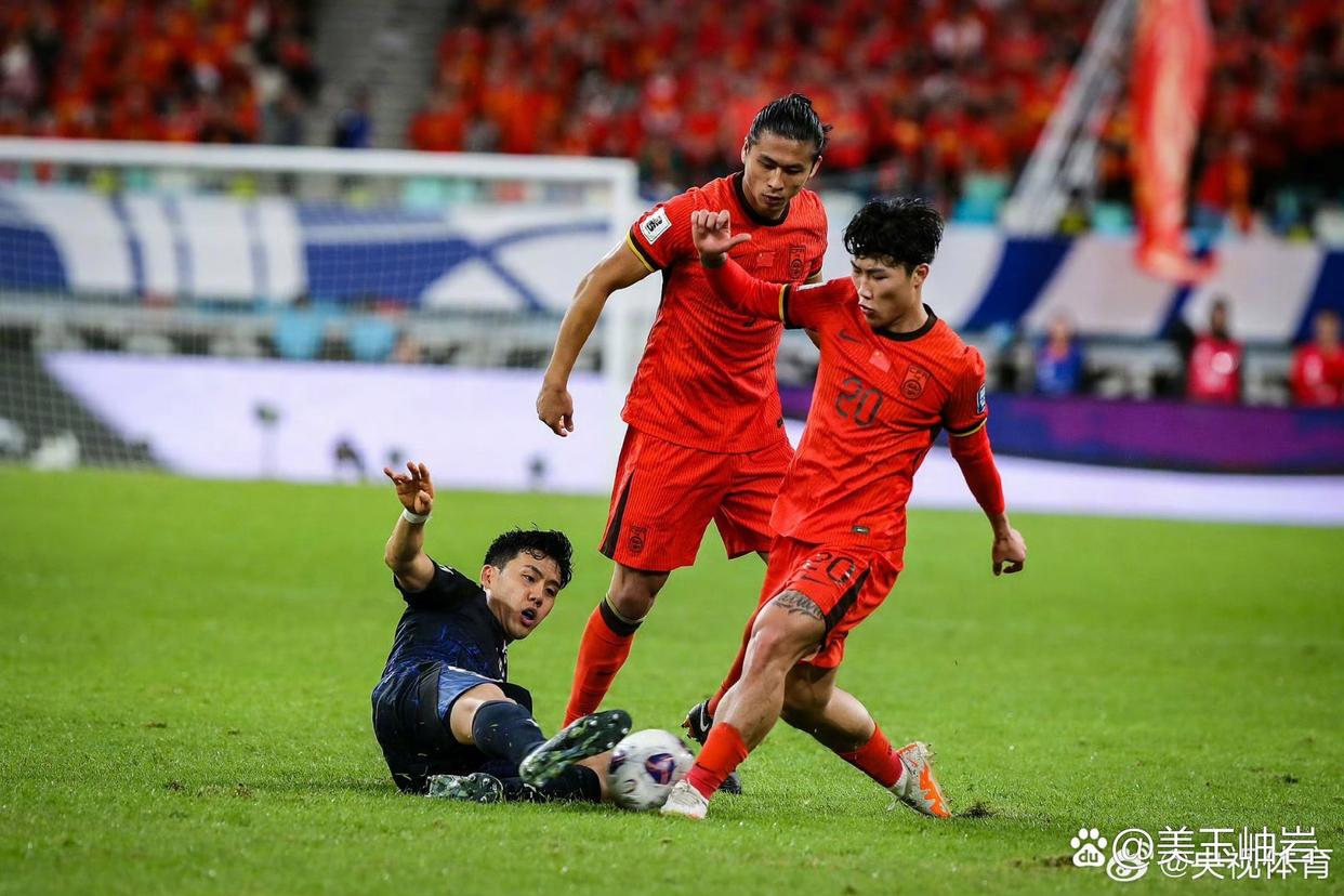 中国队鏖战日本队,梁靖崑关键制胜 中国队鏖战日本队,梁靖崑关键制胜