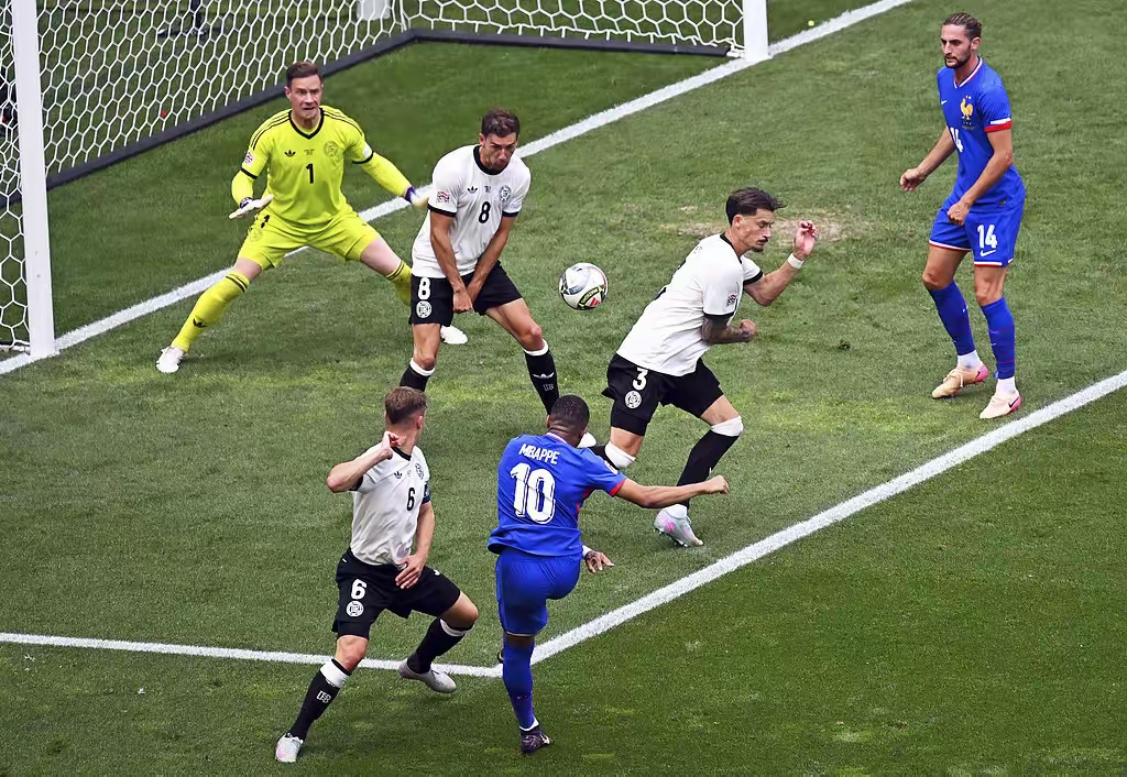 包含葡萄牙逆转哥伦比亚，内马尔扛起全队的词条