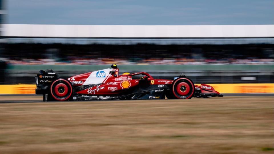 法拉利横扫梅赛德斯,汉密尔顿惊艳四座的简单介绍 法拉利横扫梅赛德斯,汉密尔顿惊艳四座的简单介绍