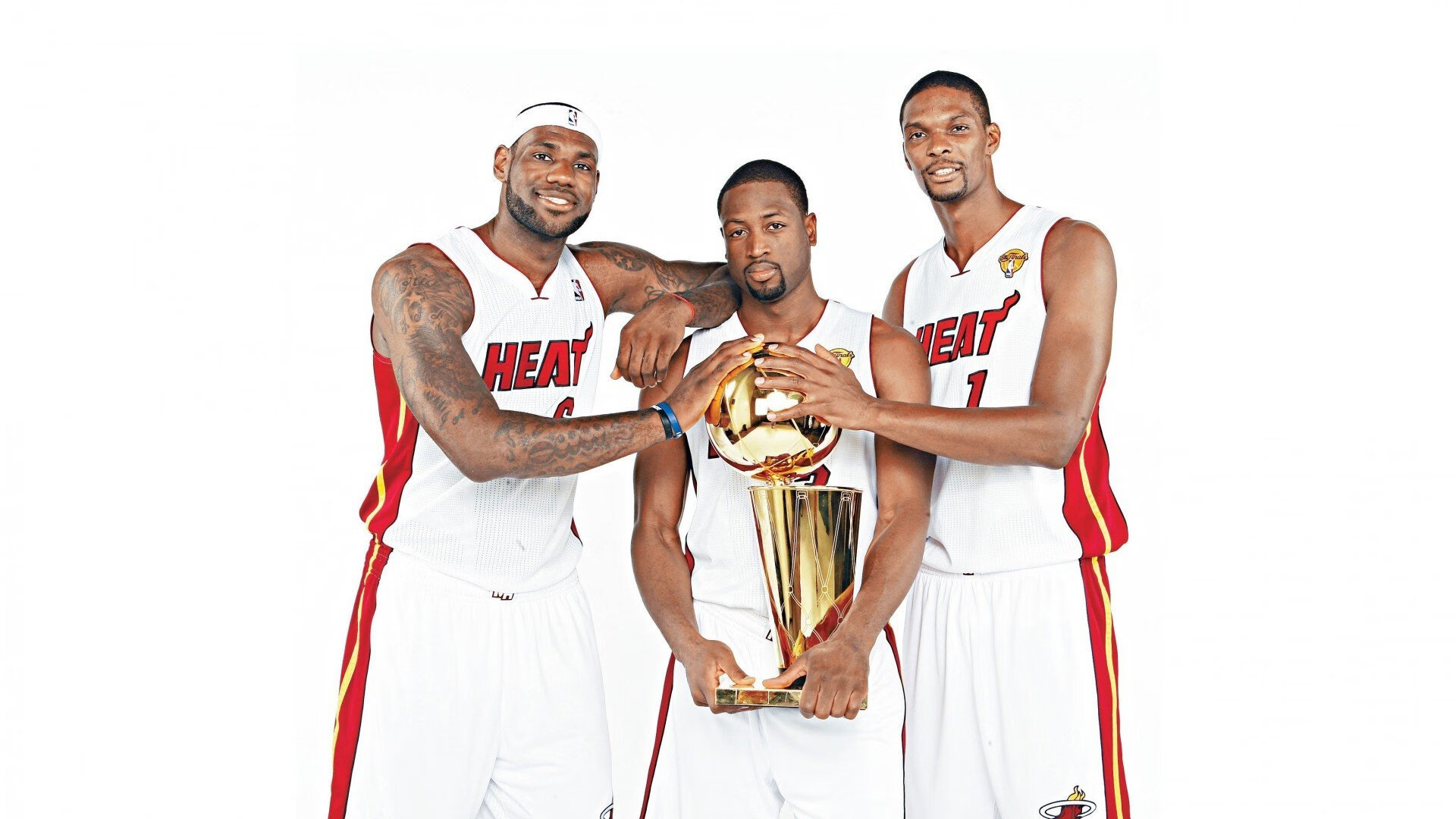 安赛龙扛起全队，德国队完胜泰国队，一场团队与领袖的完美诠释